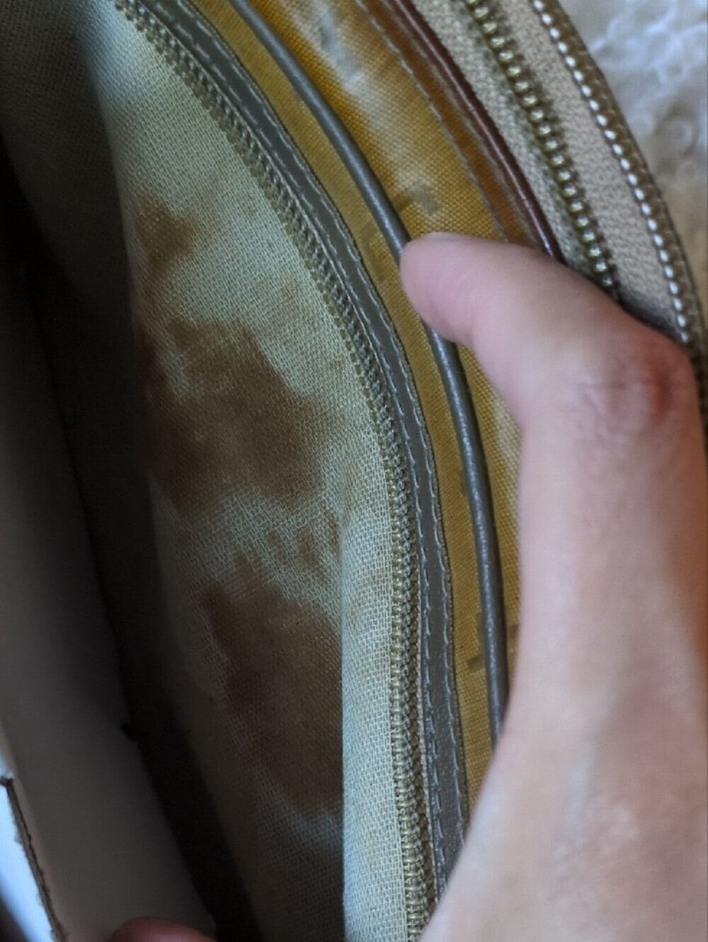 Brown Leather Men’s Document Pouch - Picture 10 of 15